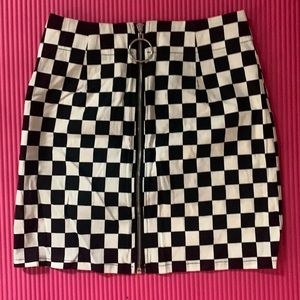 Black & White Checkered Skirt💫